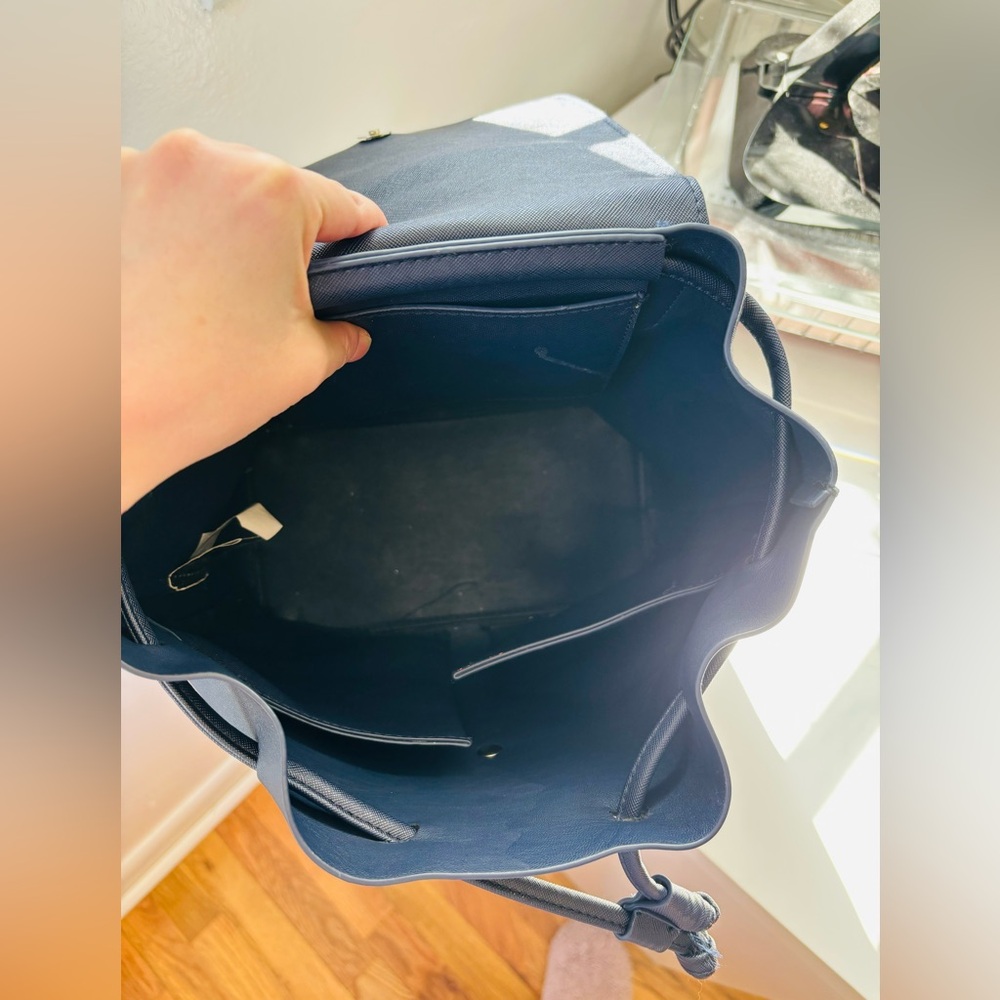 Gilmore Girls Rory’s Chilton Backpack Navy Blue Faux Leather Bag by Warner Bros - Picture 8 of 9